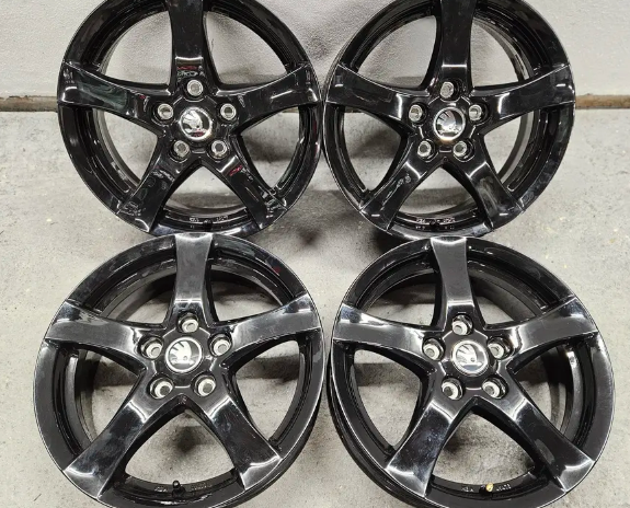 ŠKODA 6J 16 ET48 5X112 57,1MM NEJETÁ SADA - 2