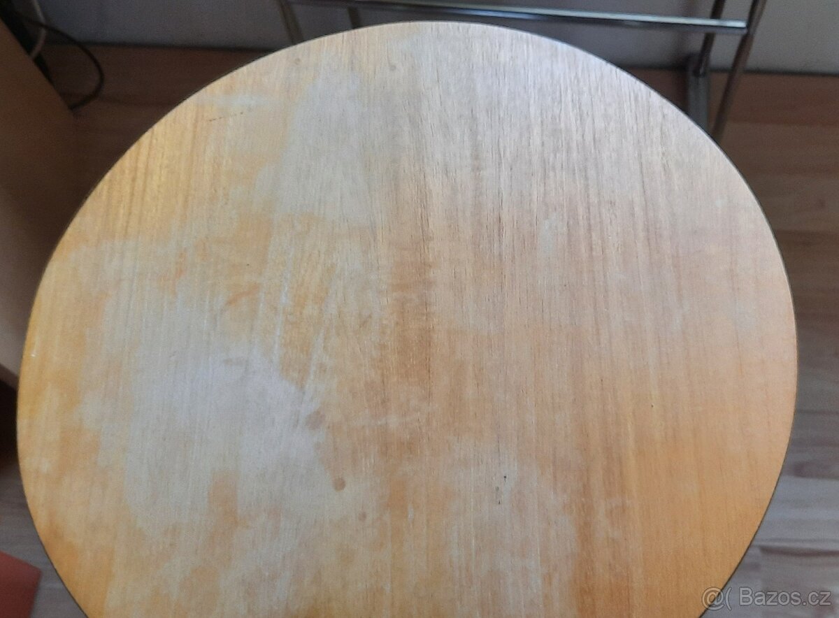 Prodám ratanový stolek - 2