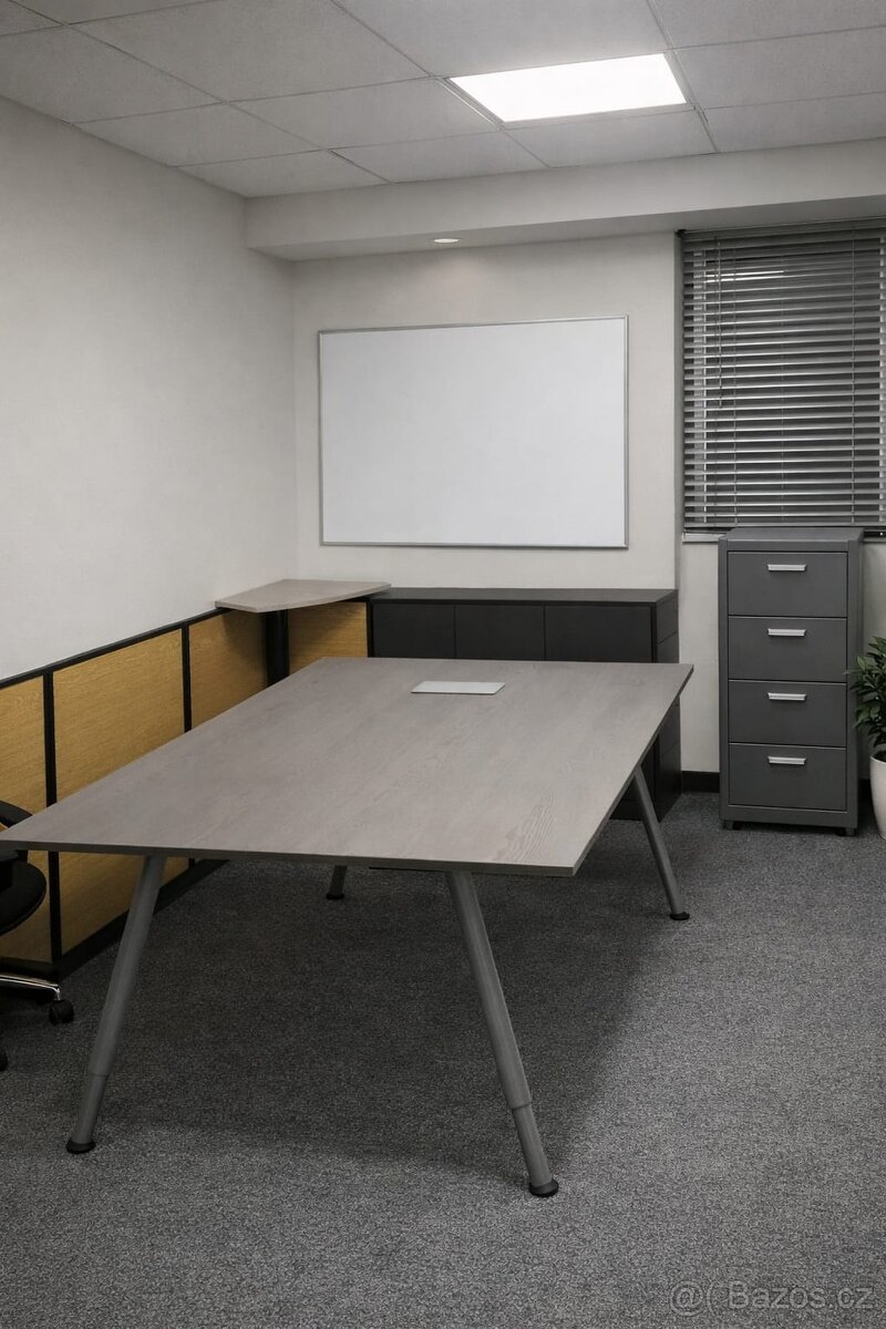 Kancelářský stůl - 2