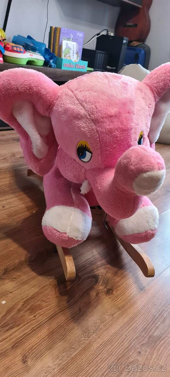 Rúžový slon houpačka - 2