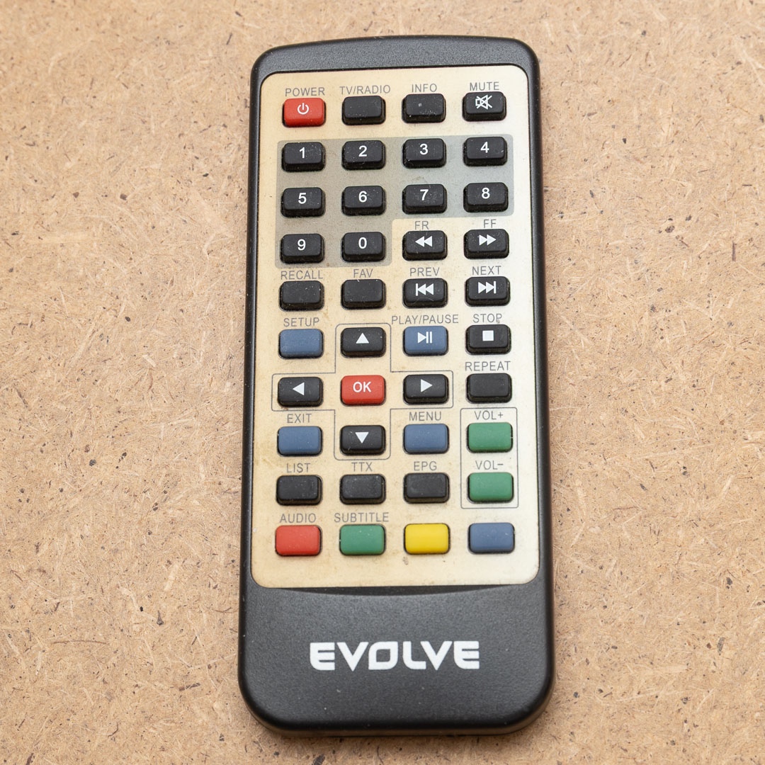 Evolve Relax 8" LCD TV - 2