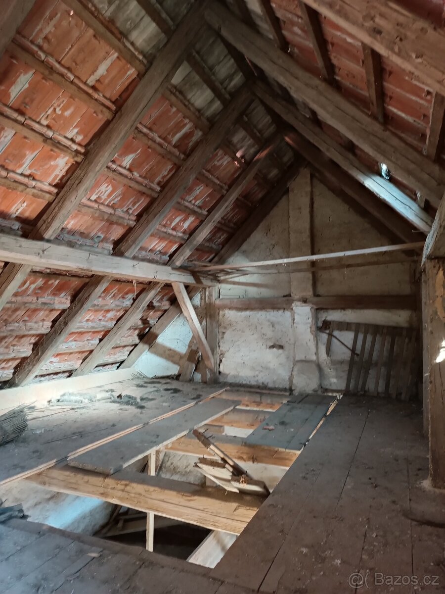 Zdarma trámy z demolice - 2