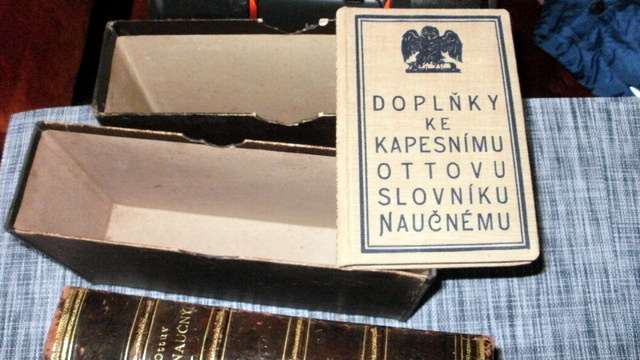 Malý -OTTŮV SLOVNÍK NAUČNÝ 2-díly - 2