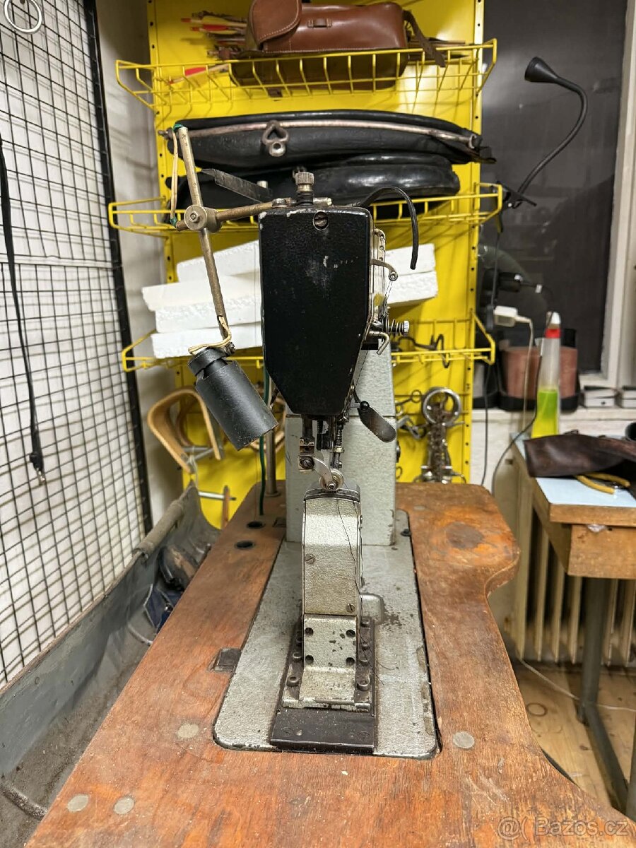 Prumyslový šici stroj minerva - 2