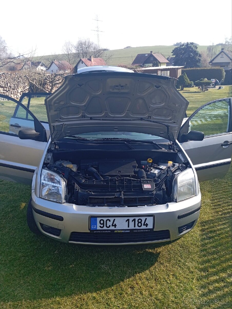 Prodám Ford Fusion 1.4 59kw - 2