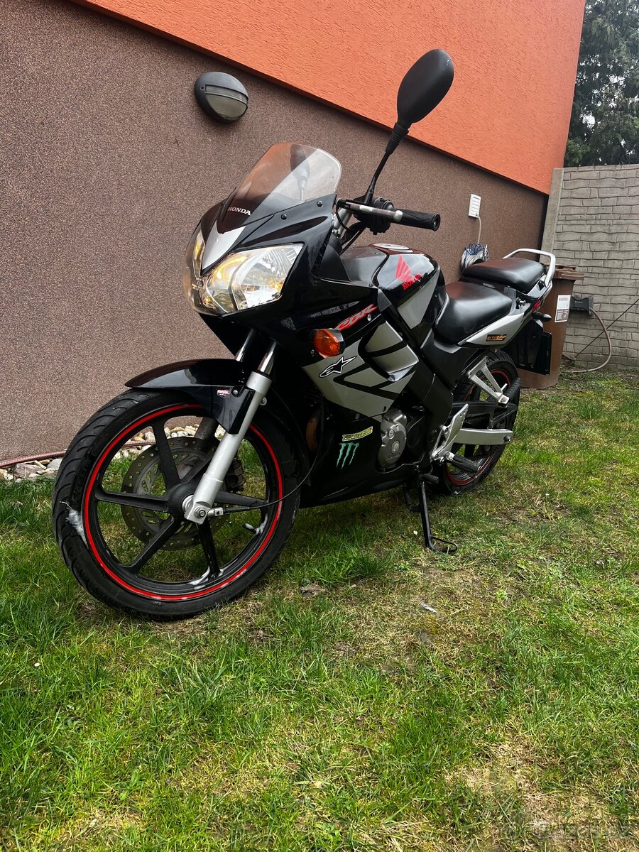 Honda CBR125R - 2