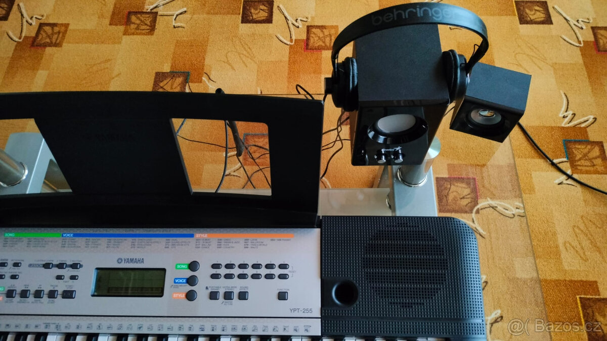 Yamaha YPT 255 + externí repro - 2