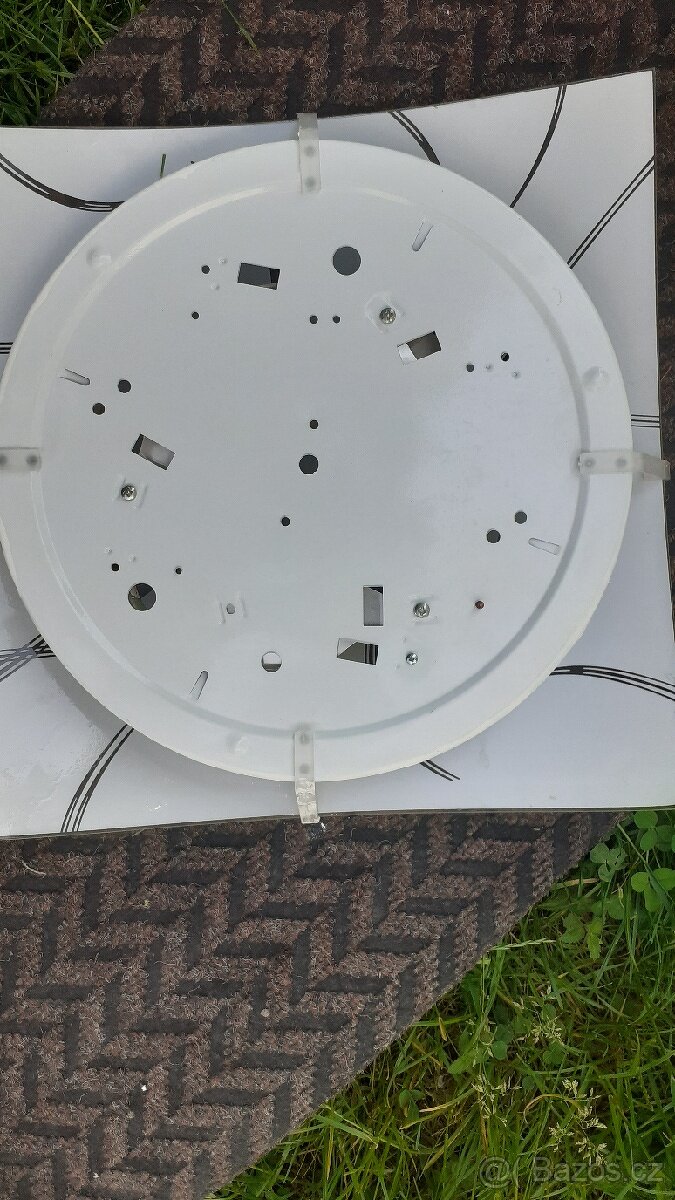 Svítidlo skleněné, se zdrojem patice E 27 - 2