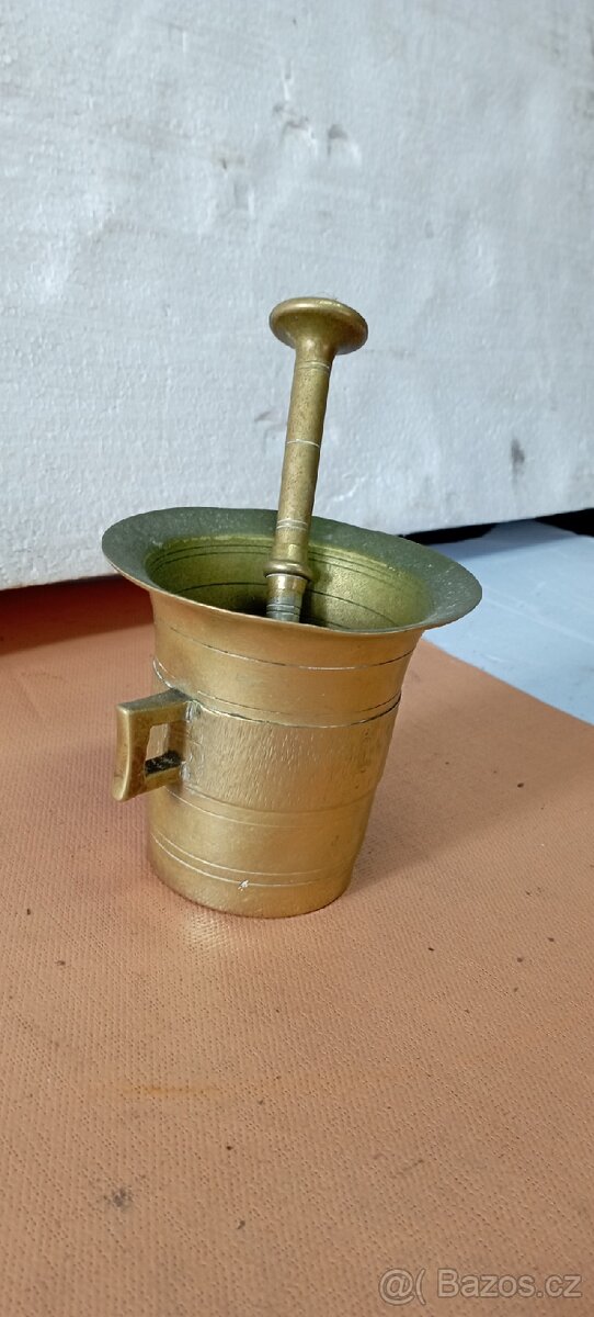 Starožitný mosazný hmoždíř - 2