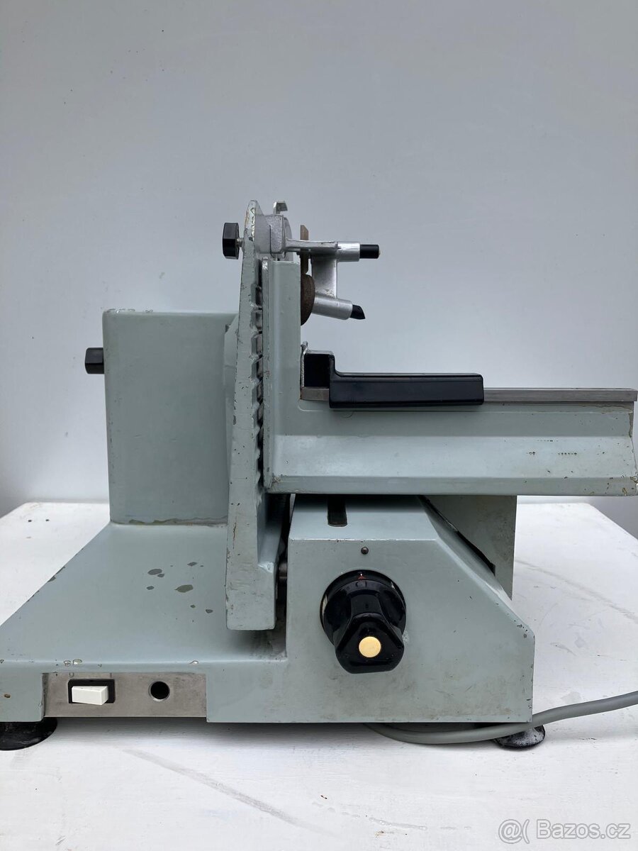 Nářezový stroj - 2