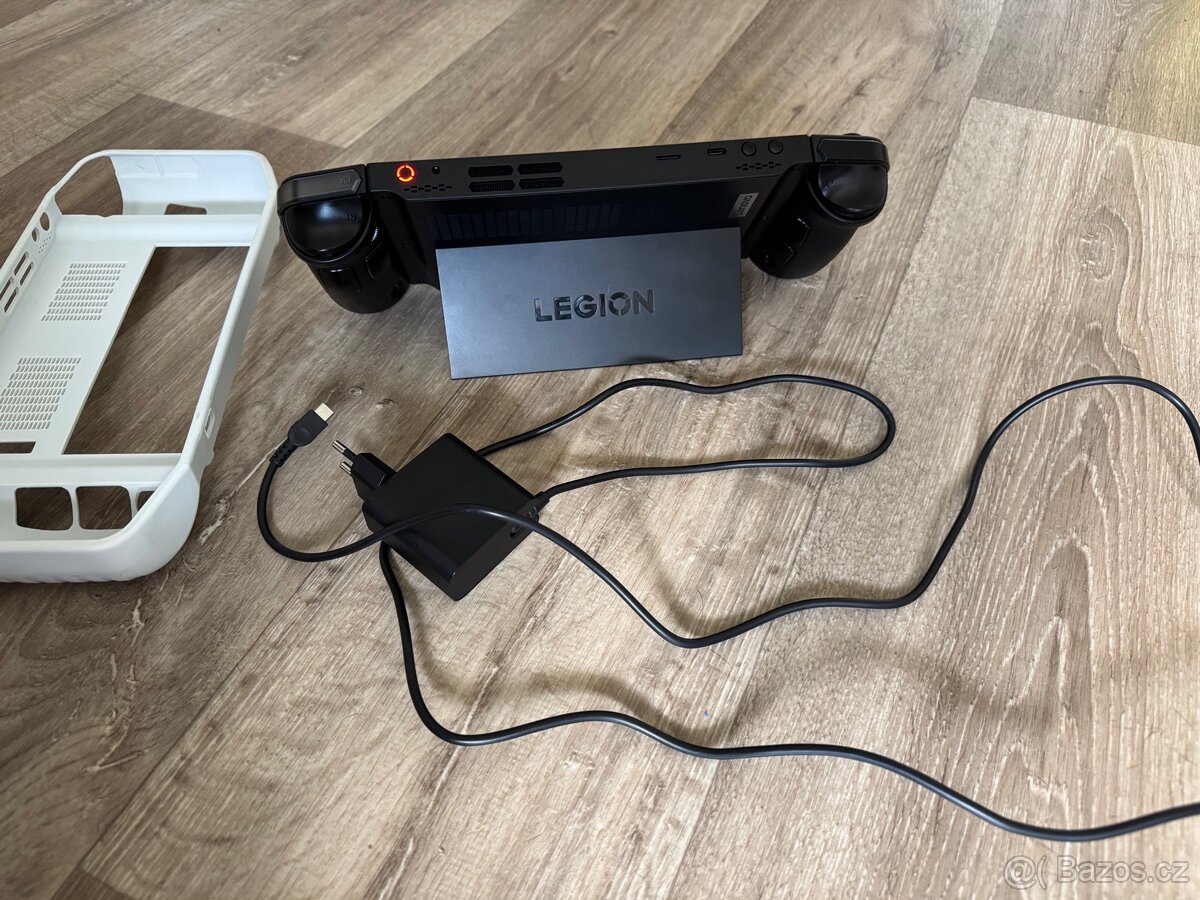 Lenovo Legion Go 8APU1 1TB Shadow Black - 2