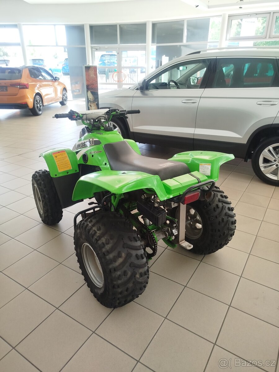 Čtyřkolka Kawasaki 250
