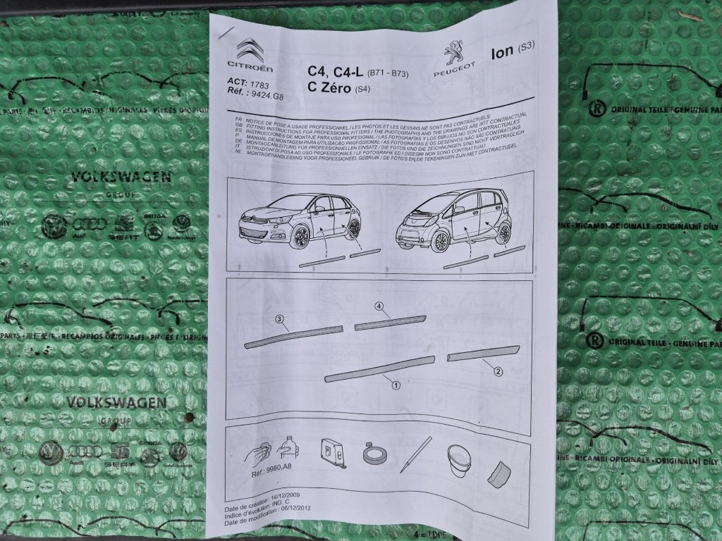sada ochranných vnějších lišt dveří Citroen C4, C4-L (B71-B7 - 2