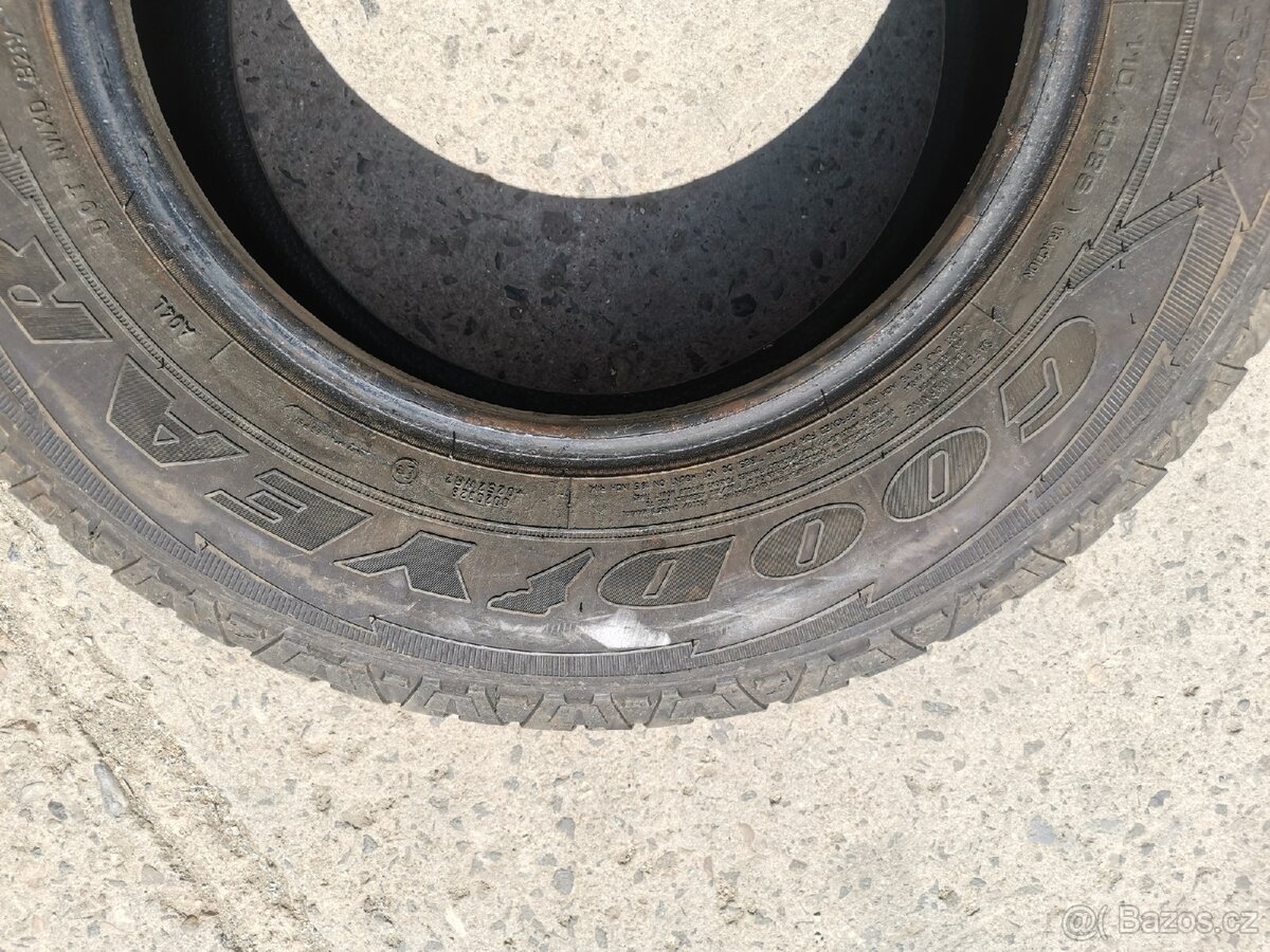 Goodyear wrangler 205 R16C