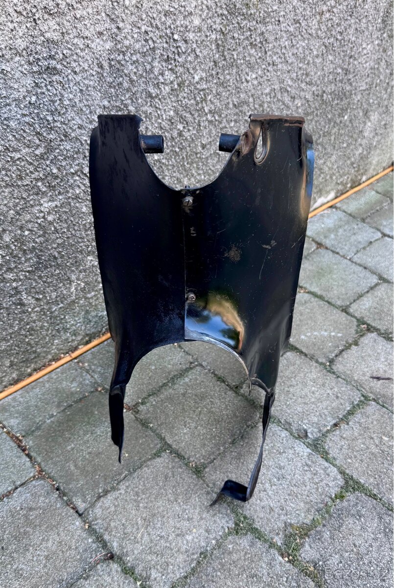 ČZ 125 175 250 - podsedlové plechy - 2