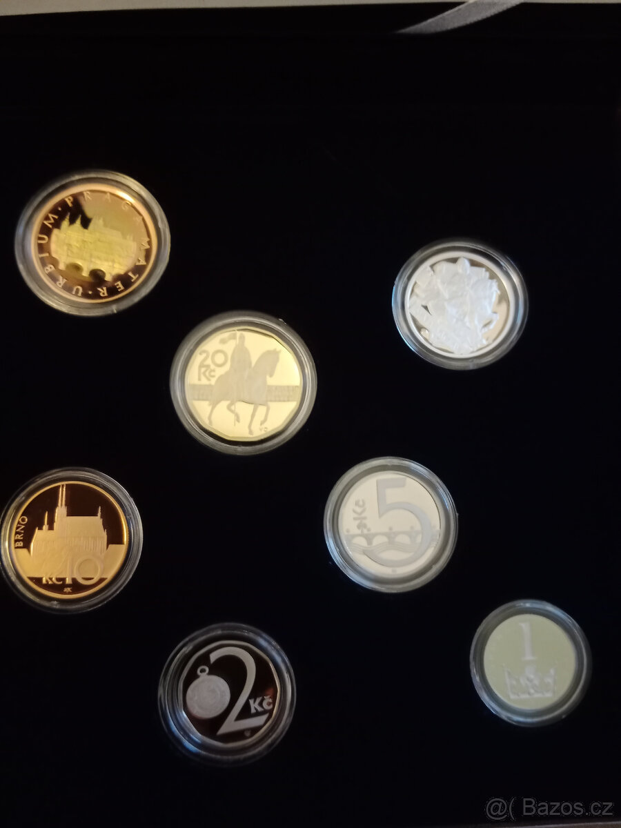 SADA OBĚŽNÝCH MINCÍ ČR 2024 PROOF - DŘEVĚNÁ ETUE - 2