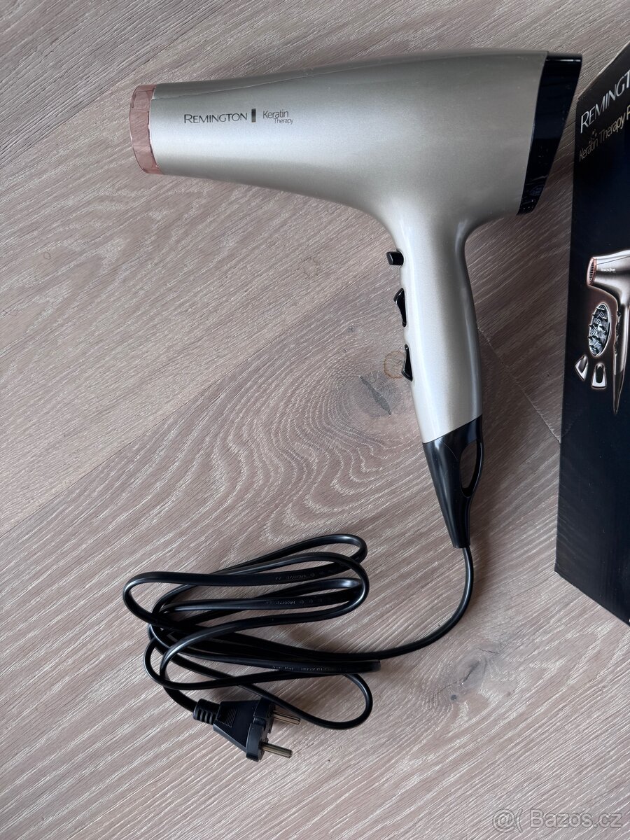 Prodám nový vysoušeč vlasů Remington AC8002 zlato stříbrná - 2