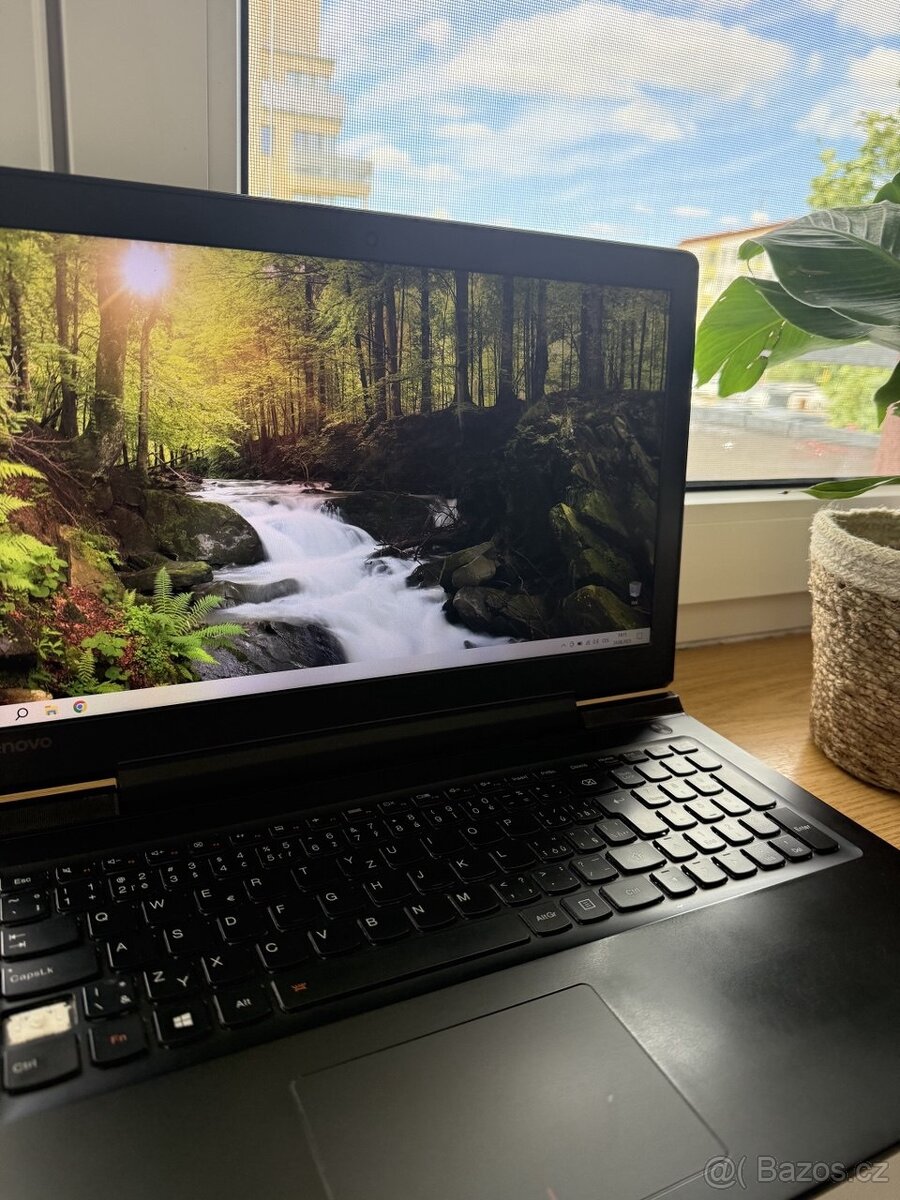 Prodám herní notebook Lenovo IdeaPad 710-15ISK - 2