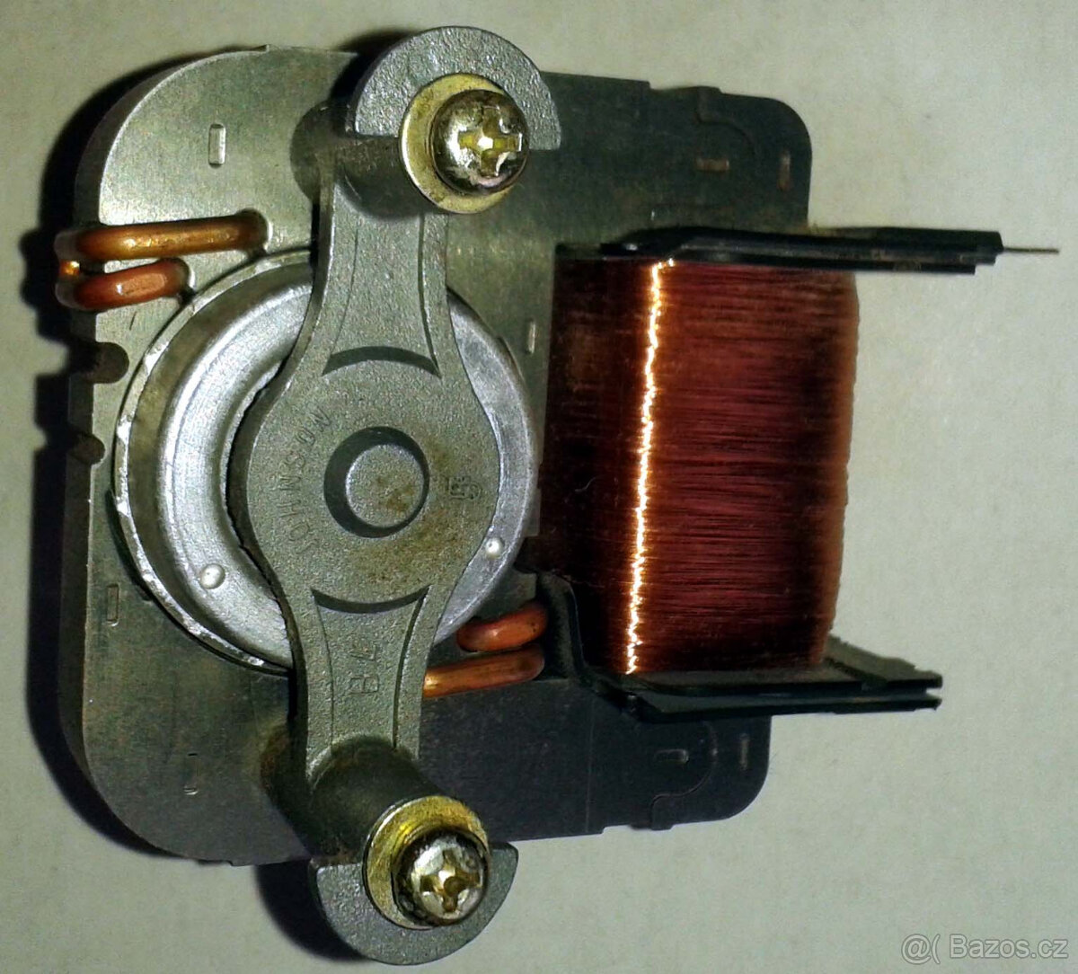 Motorek větráku s vrtulí - 2