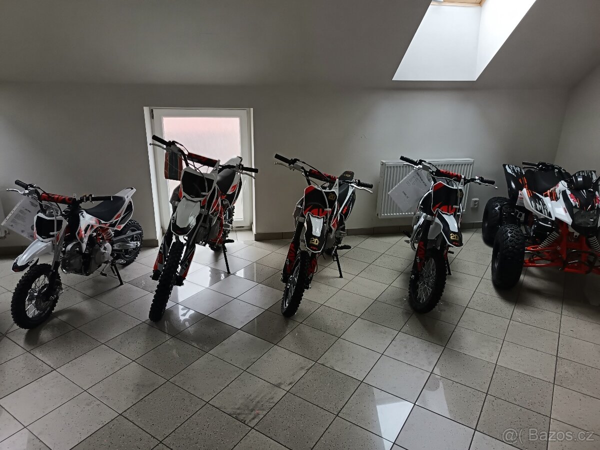 KAYO pitbike TS 90 12"/10" el. startér černo-oranžovo-bílá - 2