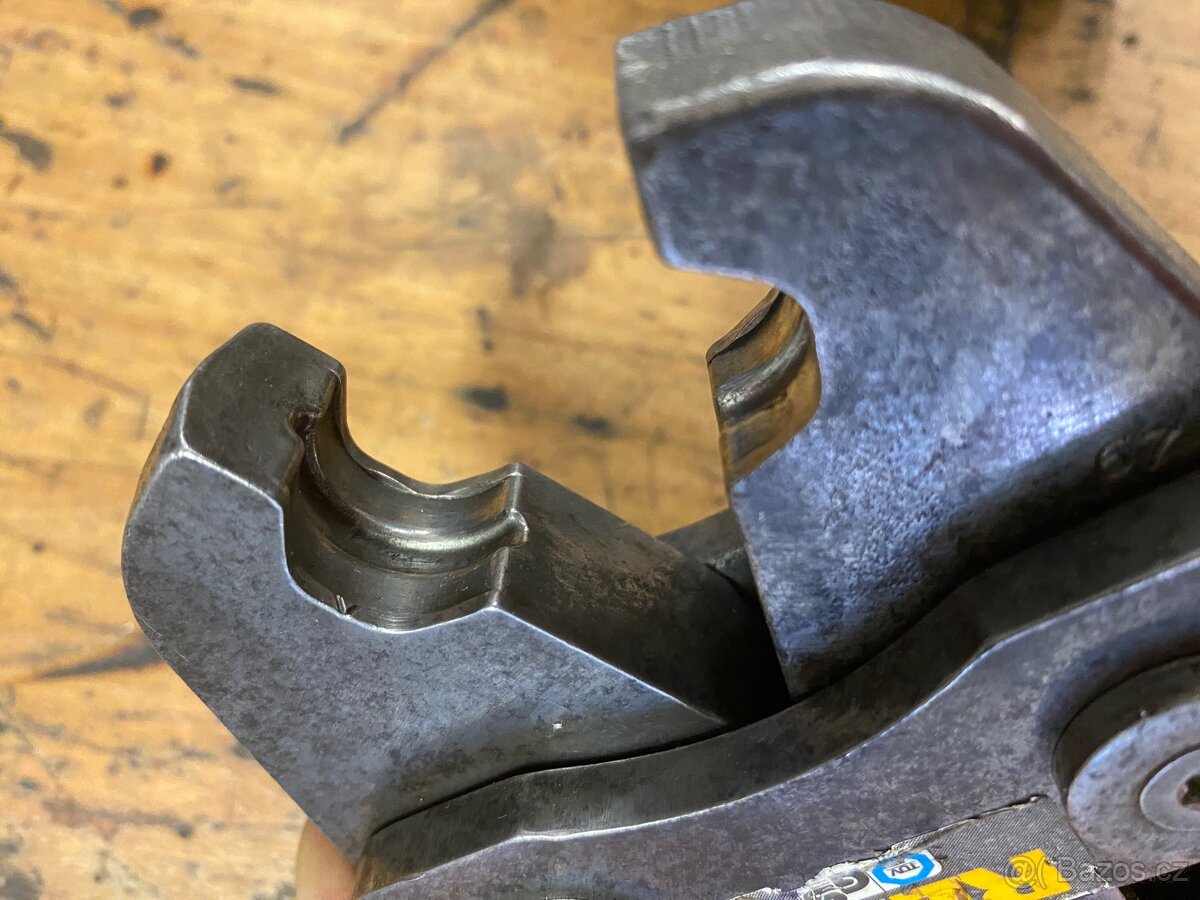 Rems lisovací kleště V15 - 2