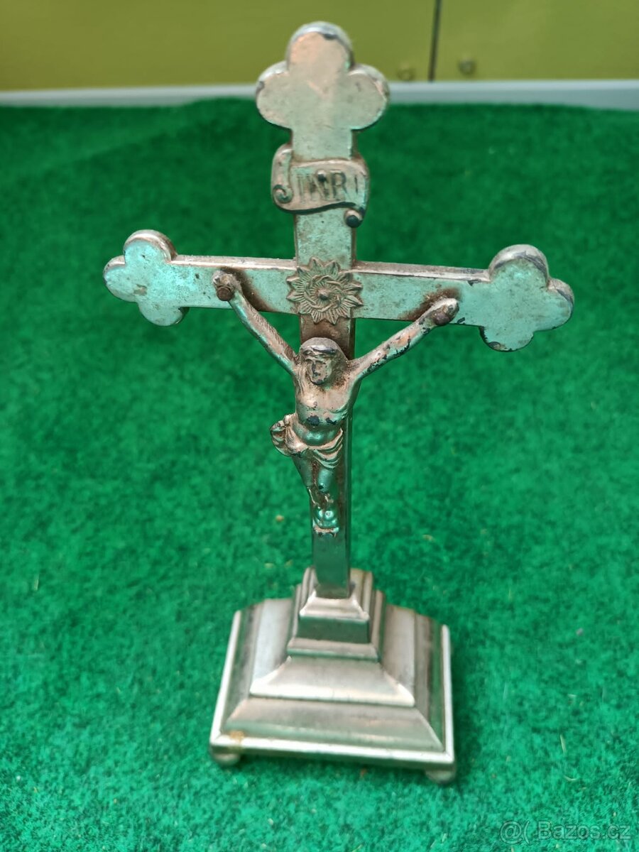 Kristus na kříži - starožitnost - 2