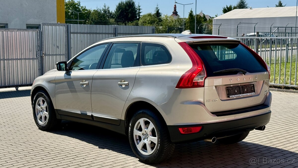 Volvo XC60 //2.4 D4//120kW//AWD//107TKM//SERVIS//1.MAJ// - 2