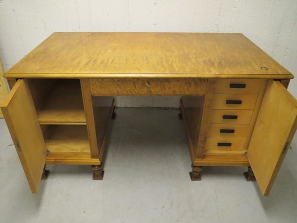 Psaci stul 1920 - AKCE - 2