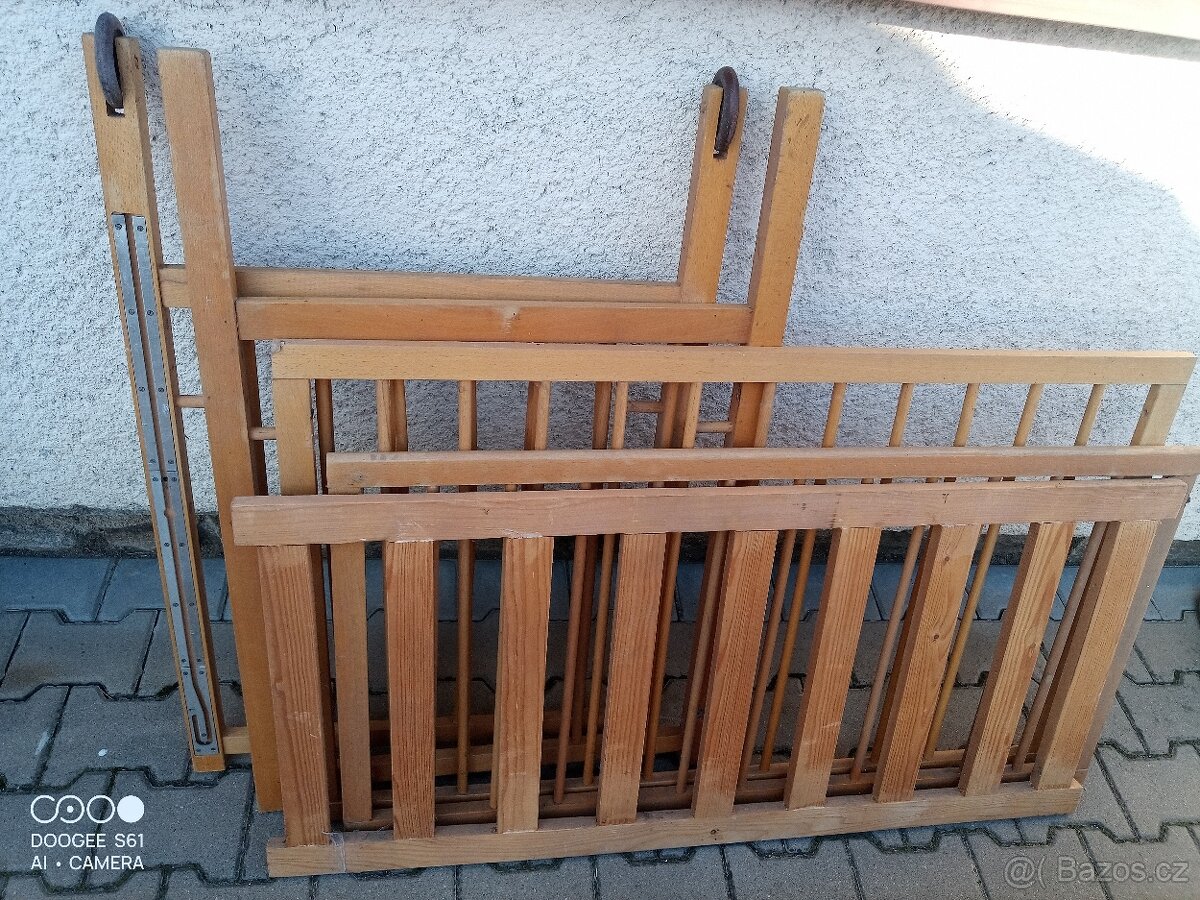 Postýlka + ohrádka - 2