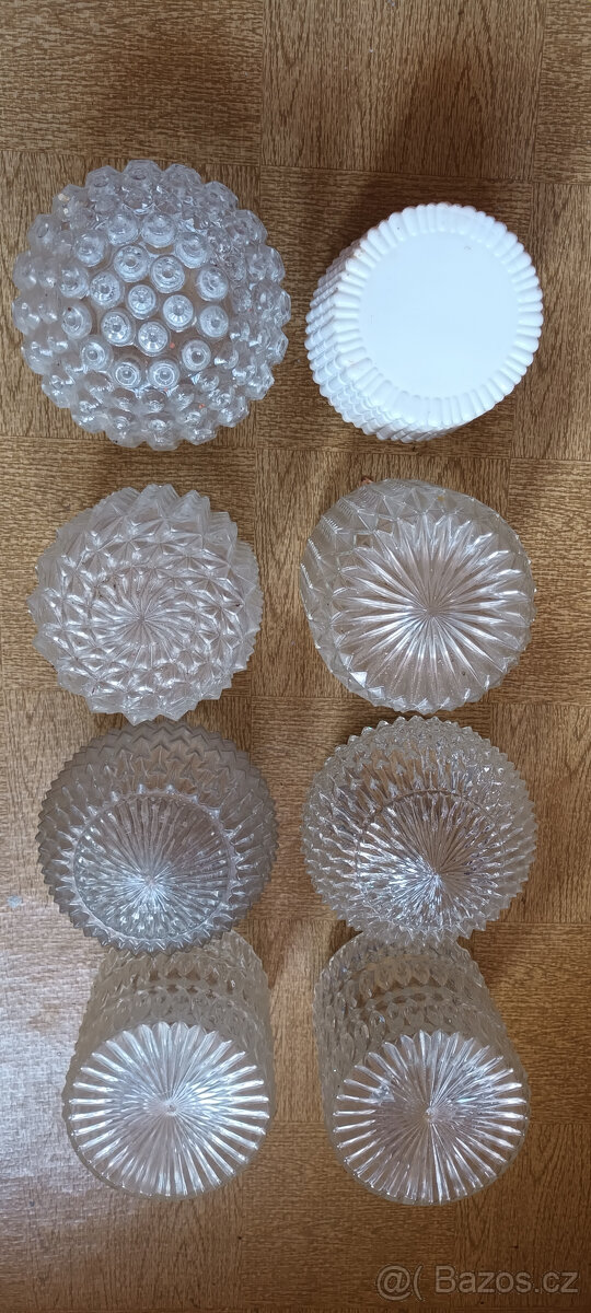 SKLENĚNÁ STÍNIDLA 8KS - 1KS 40KČ - 2