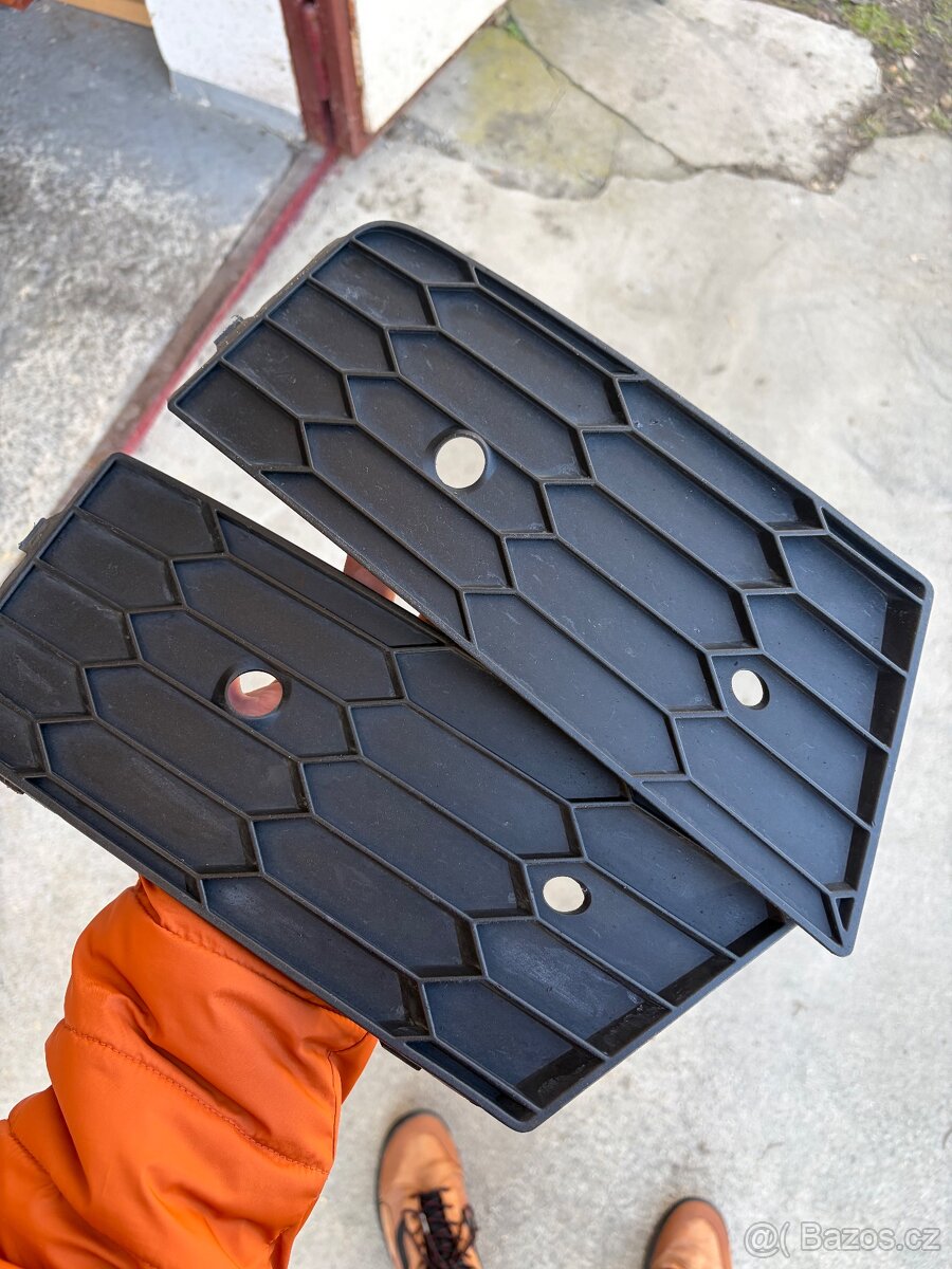 Krytka předního nárazníku RS Škoda Octavia - 2