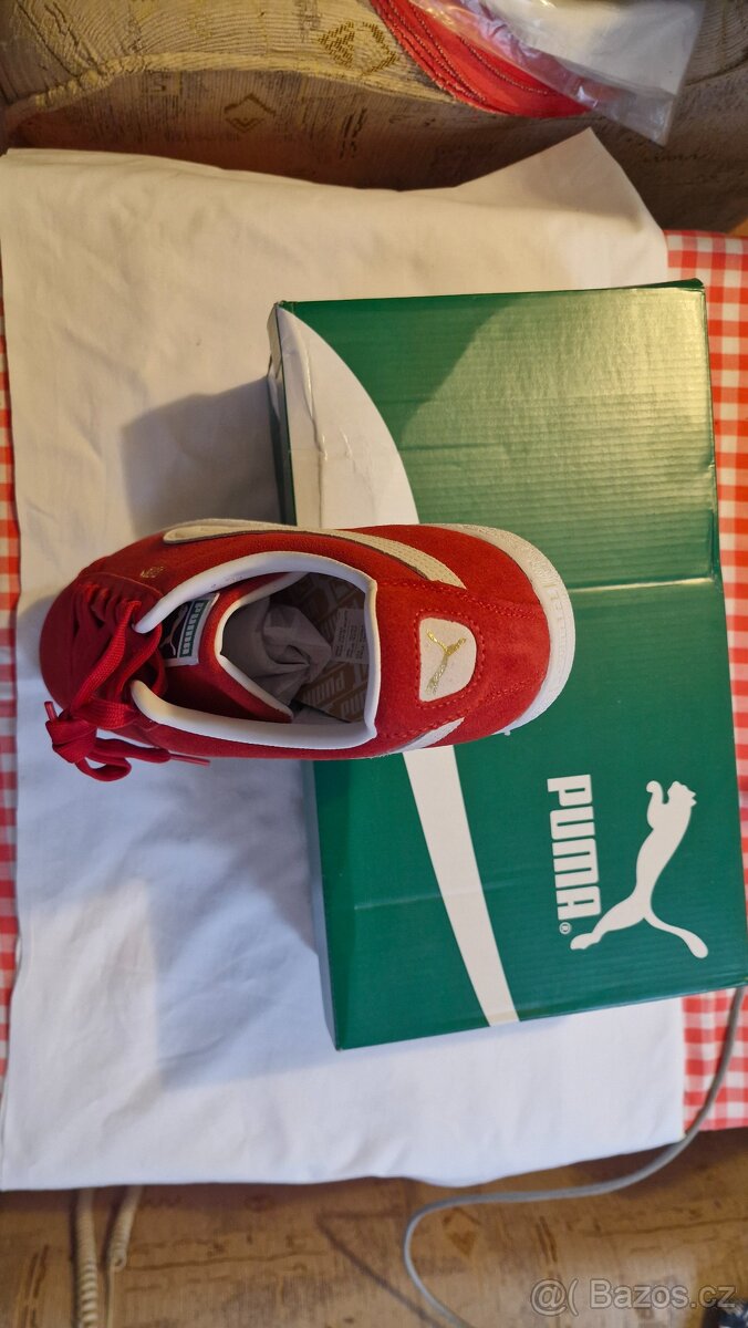 Nabídka sportovní obuvi. - 2