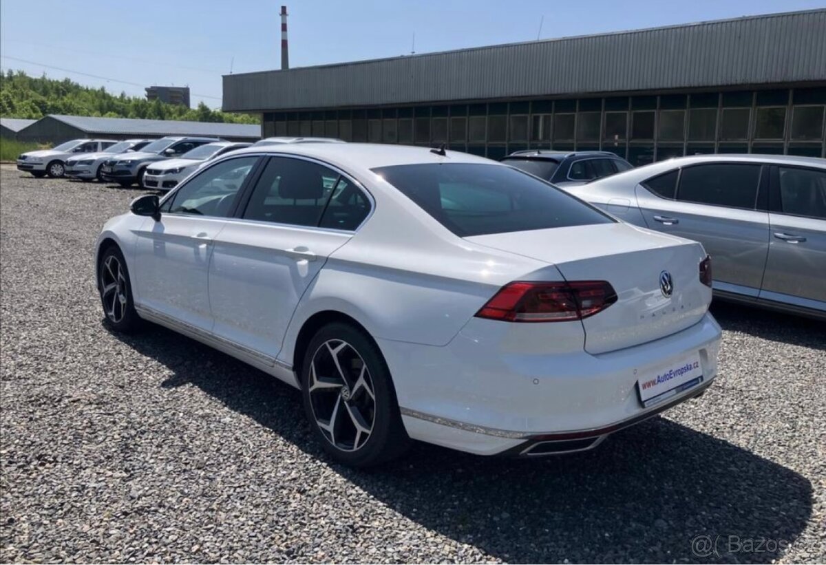VW Passat - 2