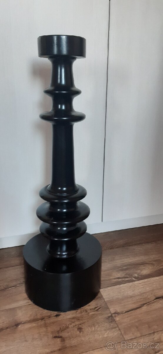 Svícen černý dřevěný - 2
