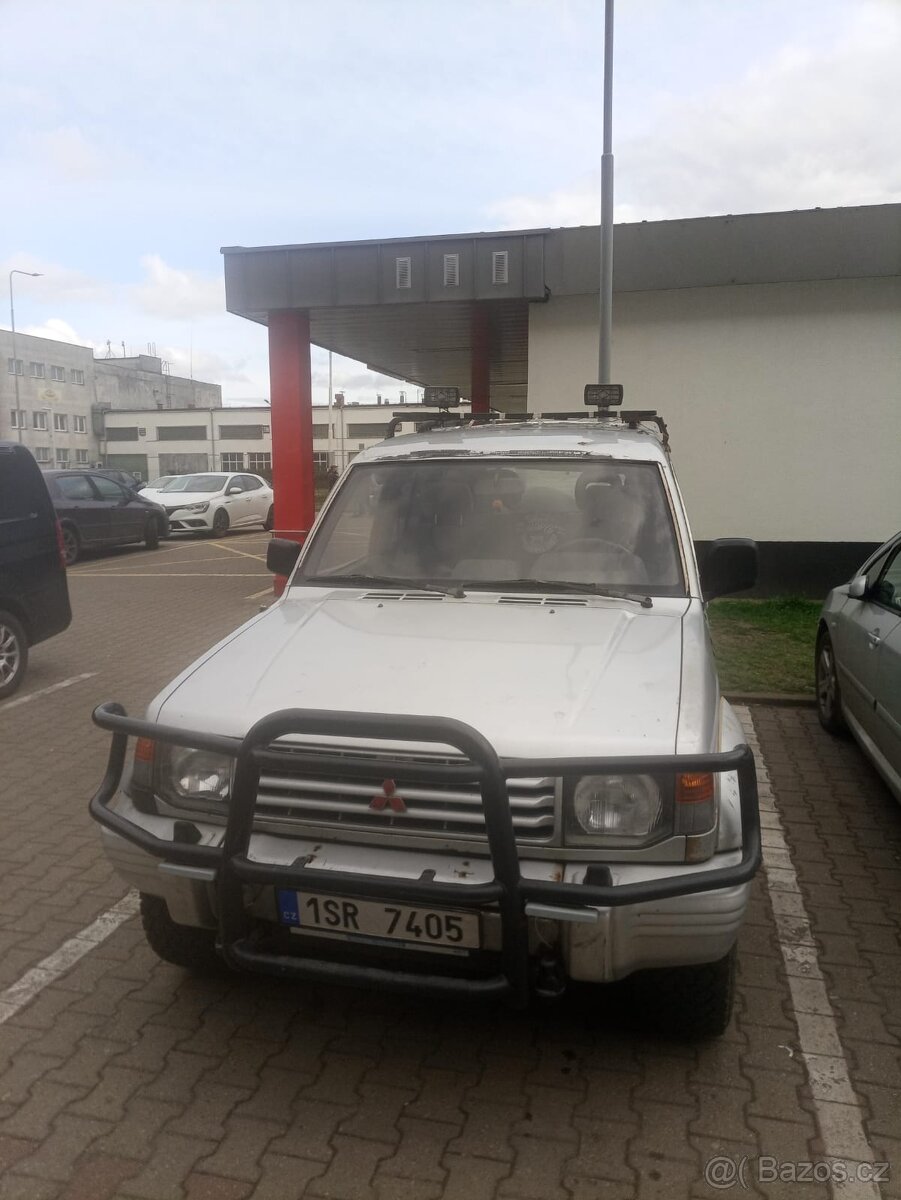 Pajero 2.5TD 73kw 7 míst - 2