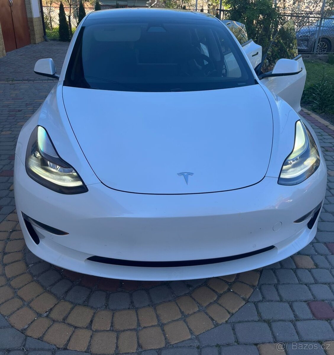 Tesla Model 3 Standart Plus Nízký najezd - 2