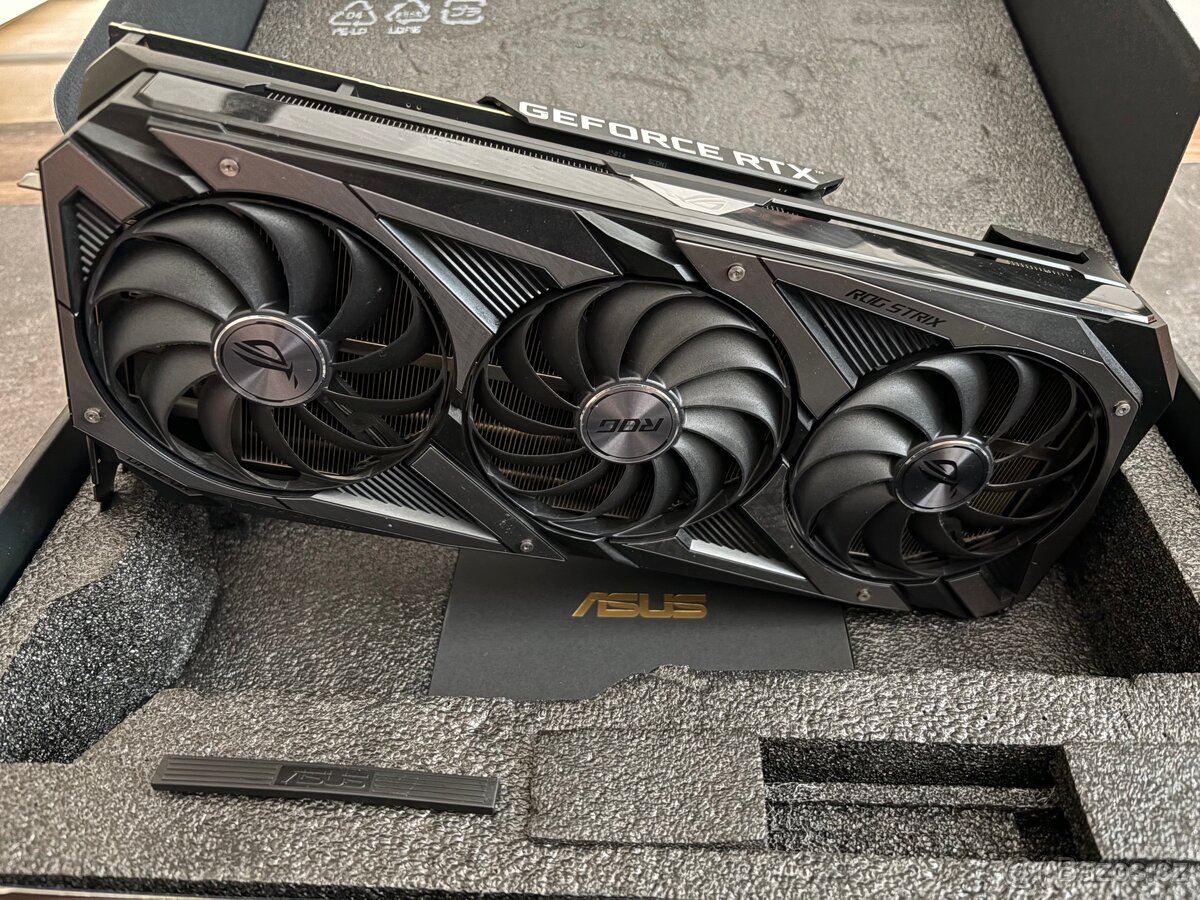ASUS ROG STRIX RTX 3080 OC 10GB - 2