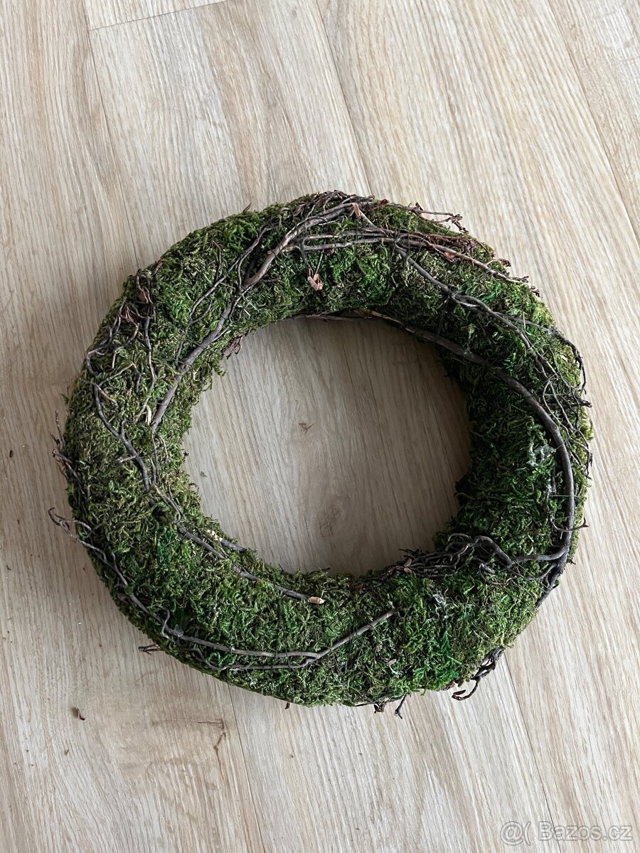 Mechový věnec 27cm - 2