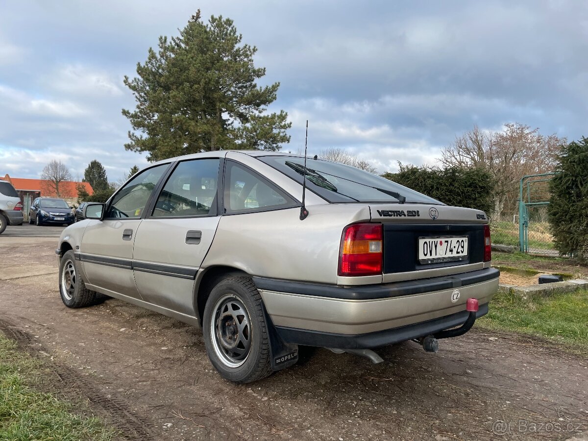 Opel Vectra A 2,0i CD 85kw - 2