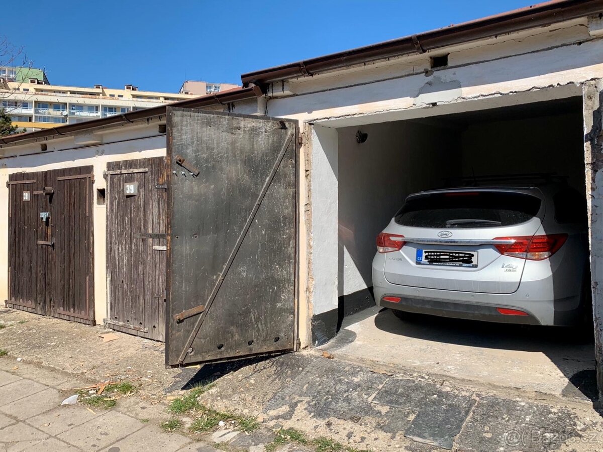 řadové garáže Vršovická - 2