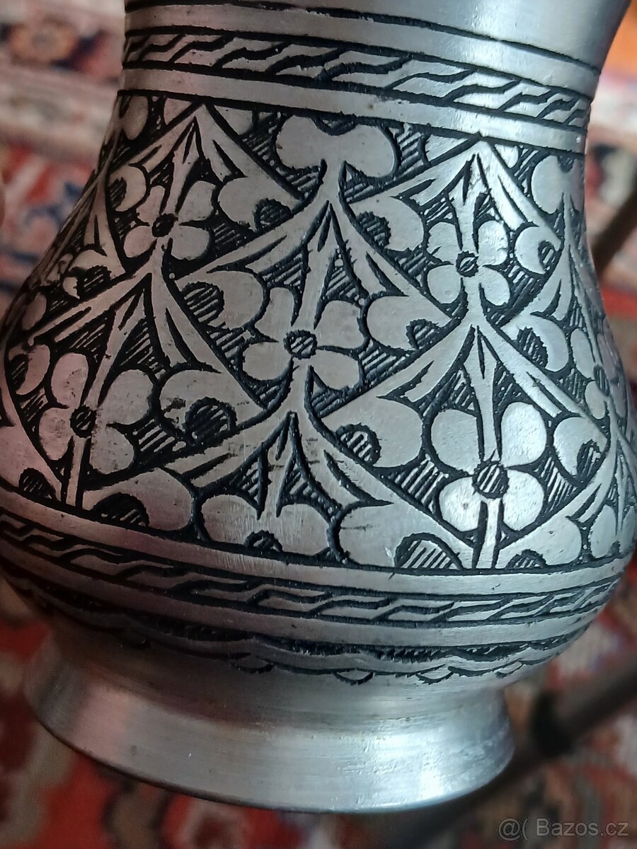 Starožitný kovový hrnek - 2