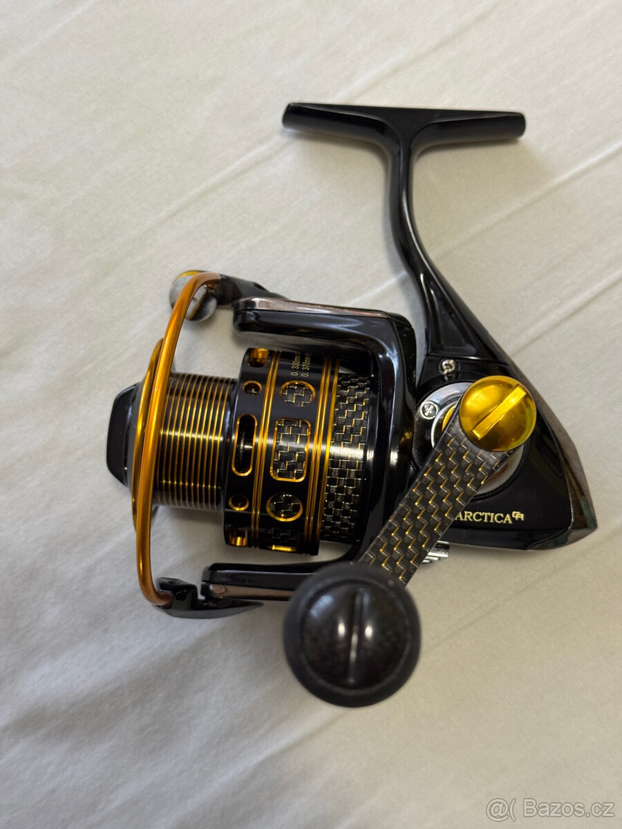 naviják Ryobi Arctica CF 3000 - 2ks + 4 x cívka - 2