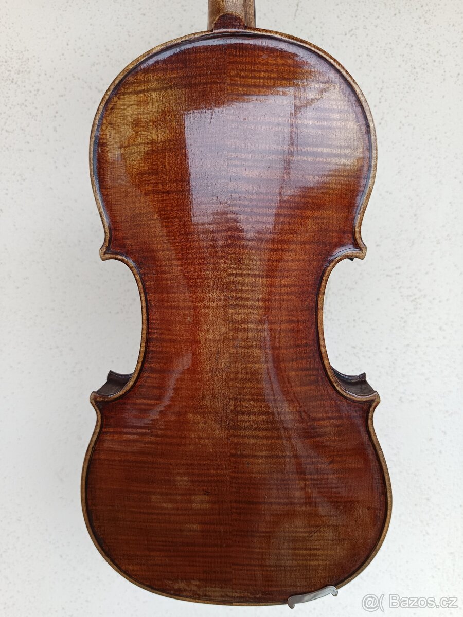 Housle 4/4 - 2