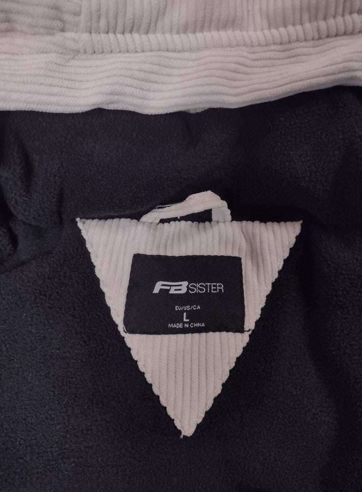 Zateplená vesta s kapucí - 2