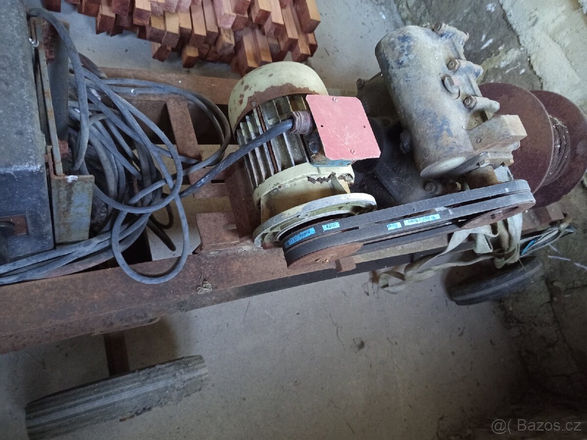 Stavební vrátek - 2