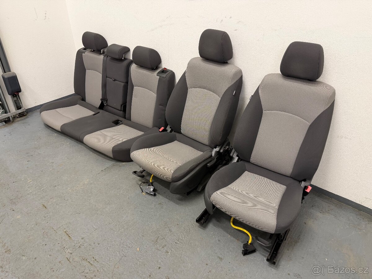 Chevrolet Cruze LT Sedacky - interiér - 2