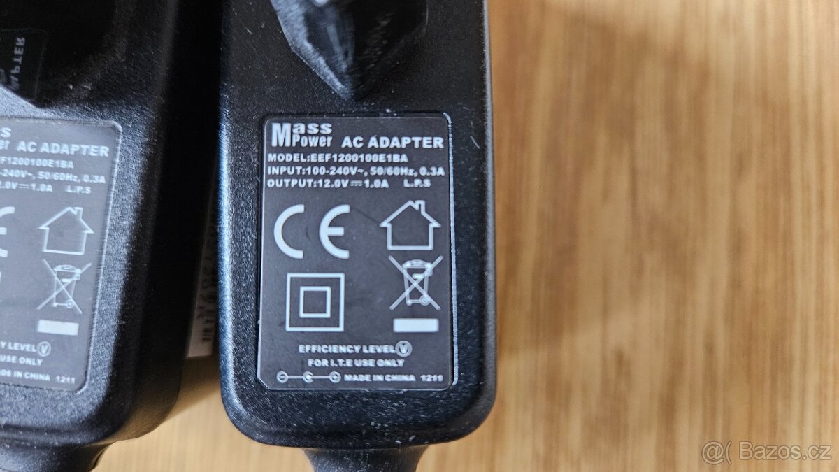 Napájecí adaptér - 2