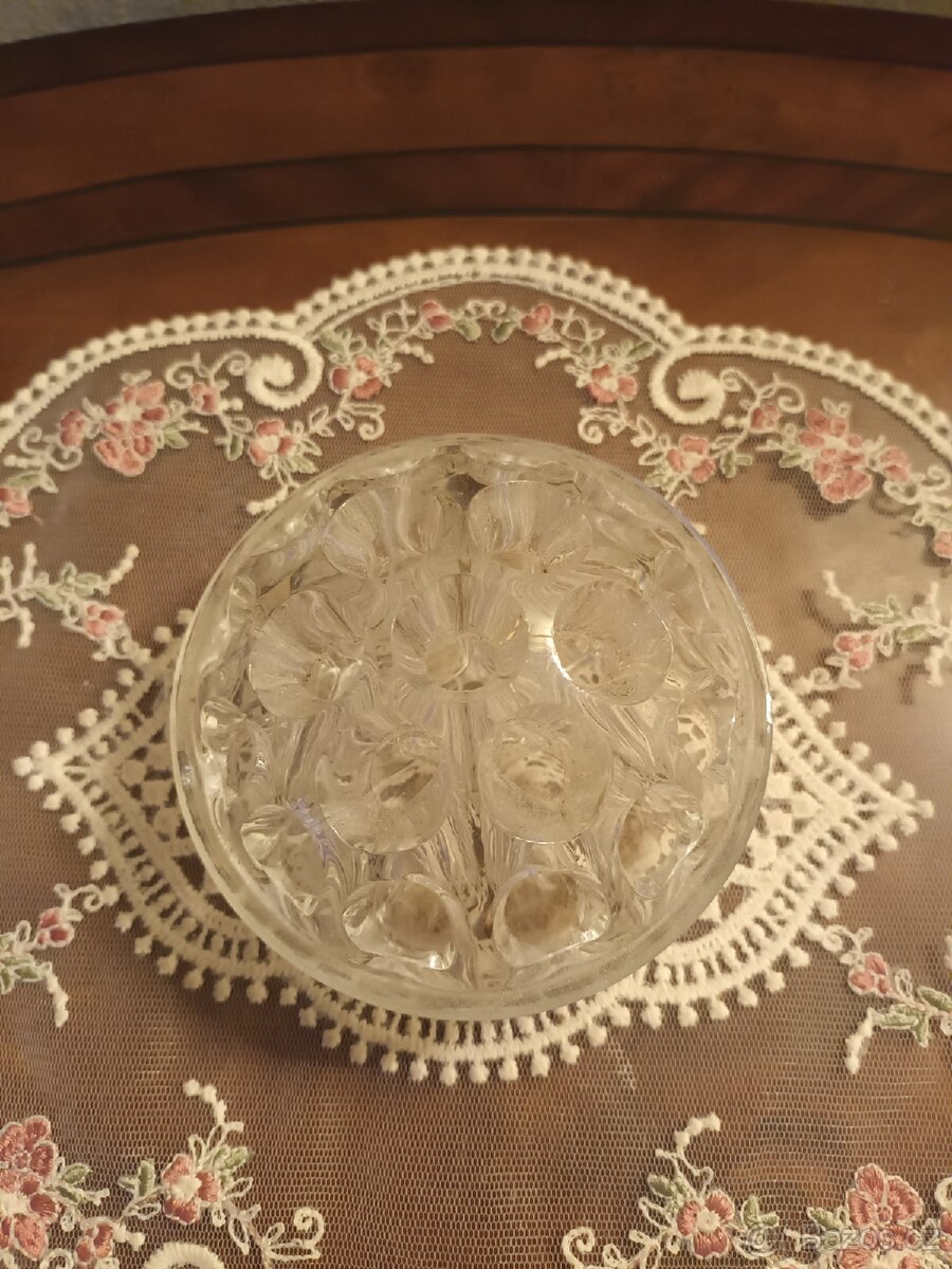 skleněný aranžér květin - 2