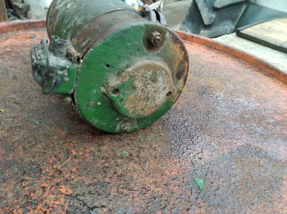 Prodám dynamo na ZETOR25 i s rakvičkou - 2