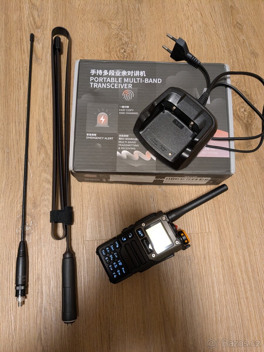 Quansheng UV-K6 s příslušenstvím - 2